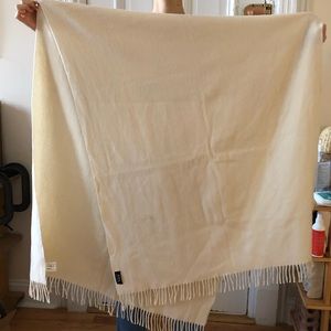 White scarf from APC